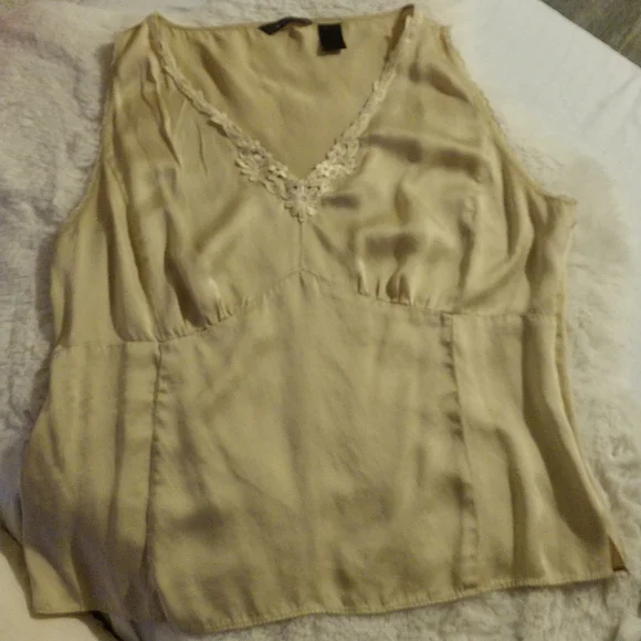 💯 percent Silk Camisole - Picture 2 of 6